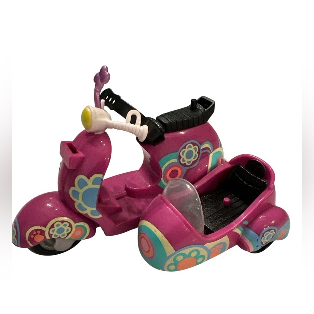 Littlest Pet Shop Blythe Purple Scooter with Sidecar 2010 Hasbro